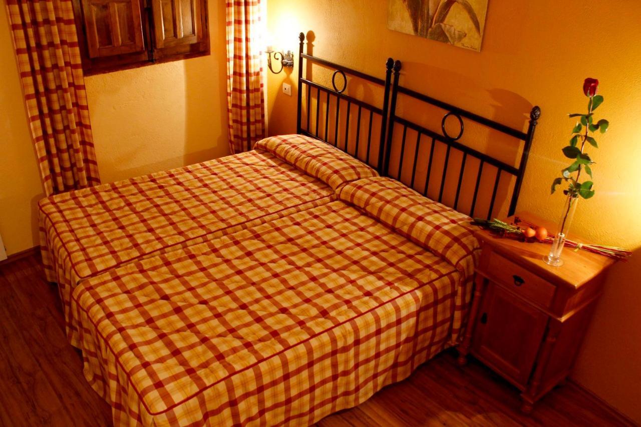 Hostatgeria Sant Jaume Hotel Corachar ภายนอก รูปภาพ