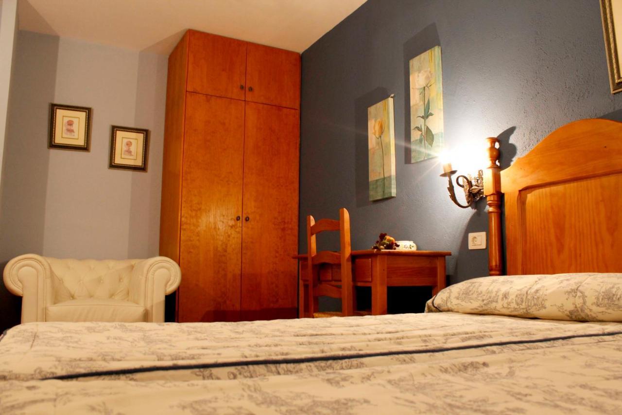 Hostatgeria Sant Jaume Hotel Corachar ภายนอก รูปภาพ