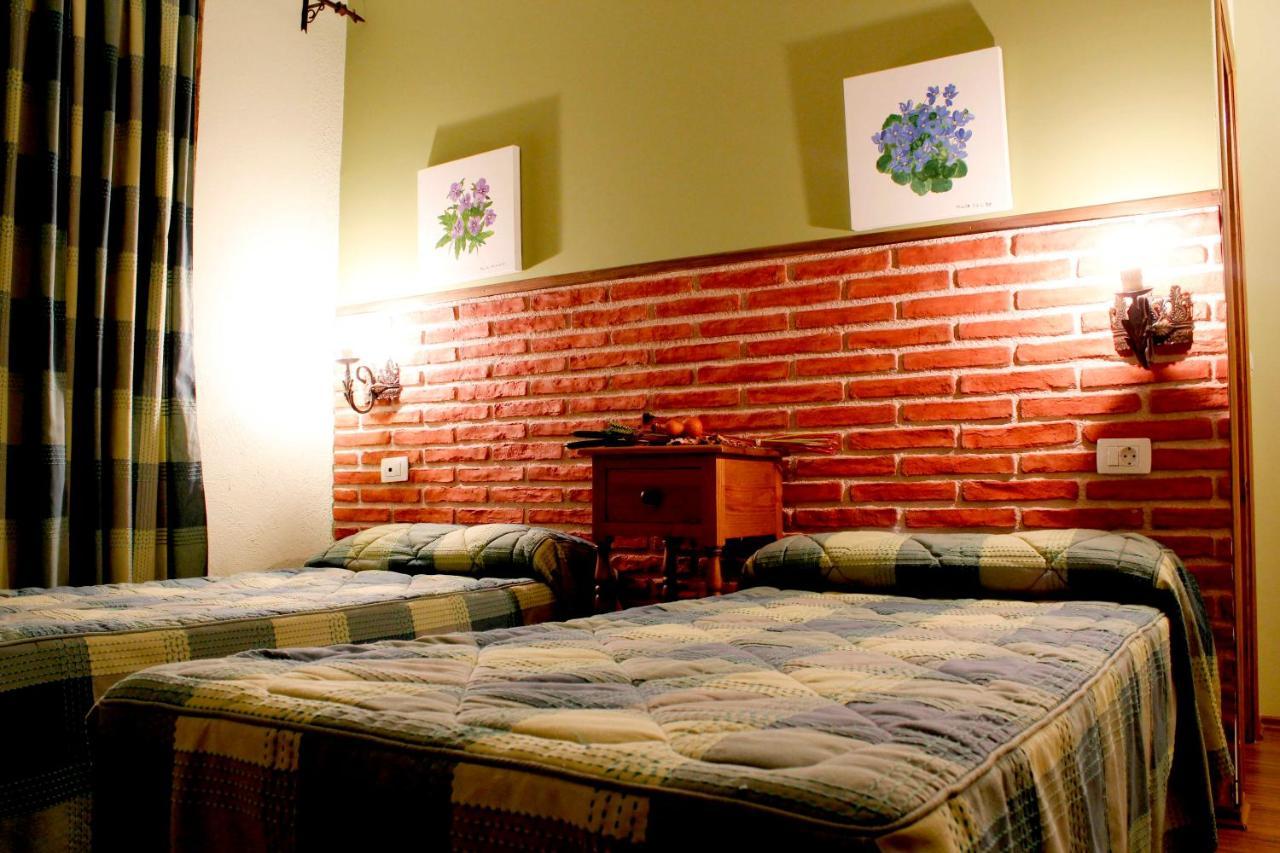 Hostatgeria Sant Jaume Hotel Corachar ภายนอก รูปภาพ